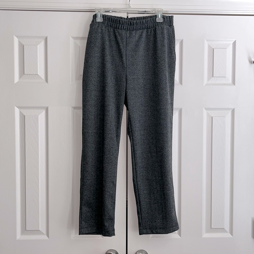 A New Day woman’s pants, elastic waist, front pockets
